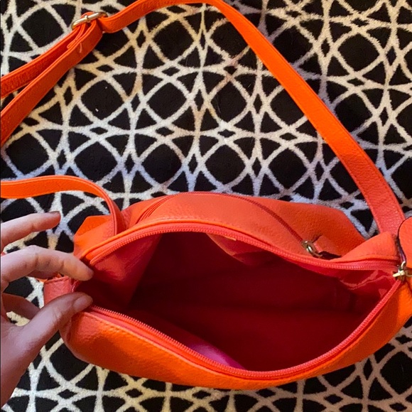 2 ORANGE PURSES - Picture 5 of 5